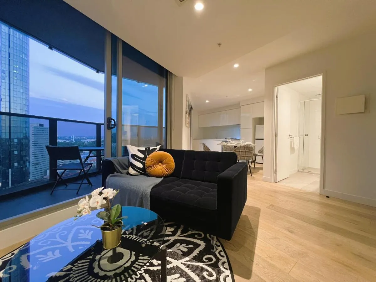 Image 4 of 2BR 2 BATH, Balcony, City View, Southbank