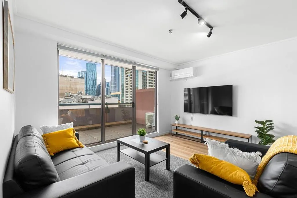 Image 5 of 2-Bedroom Apartment in Paris End of Melbourne CBD
