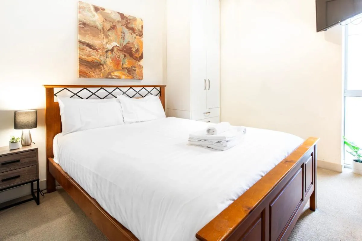 Image 5 of 2-Bedroom Apartment on the Prestigious End of Collins St