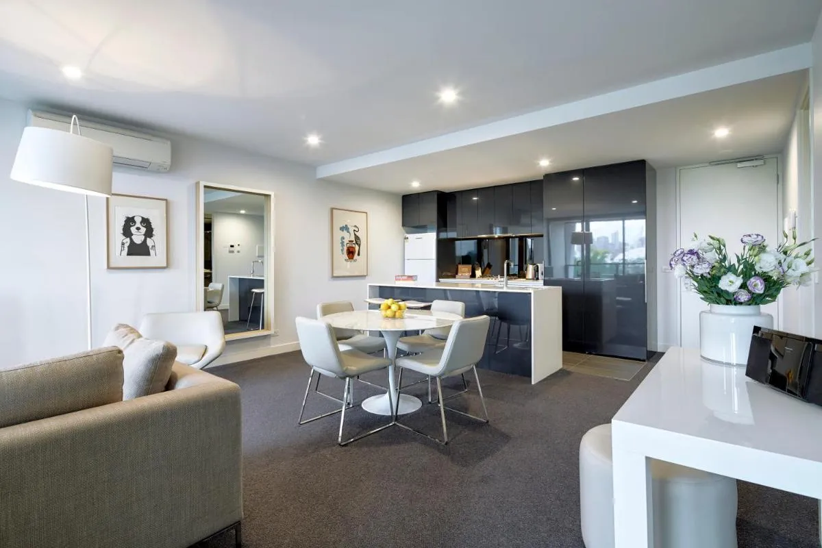 Image 1 of 381 Cremorne