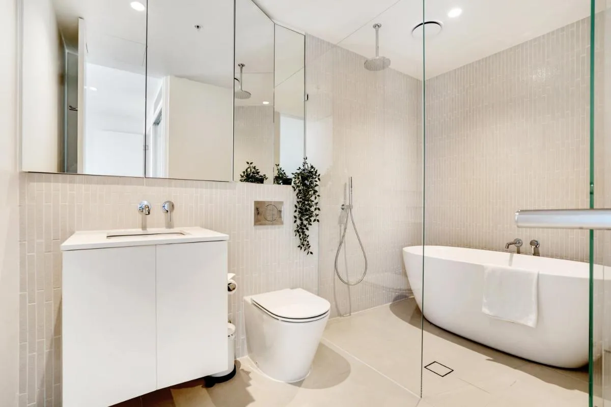 Image 2 of 3BR 2BATH, Southbank, Crown, Sea View, Level 39