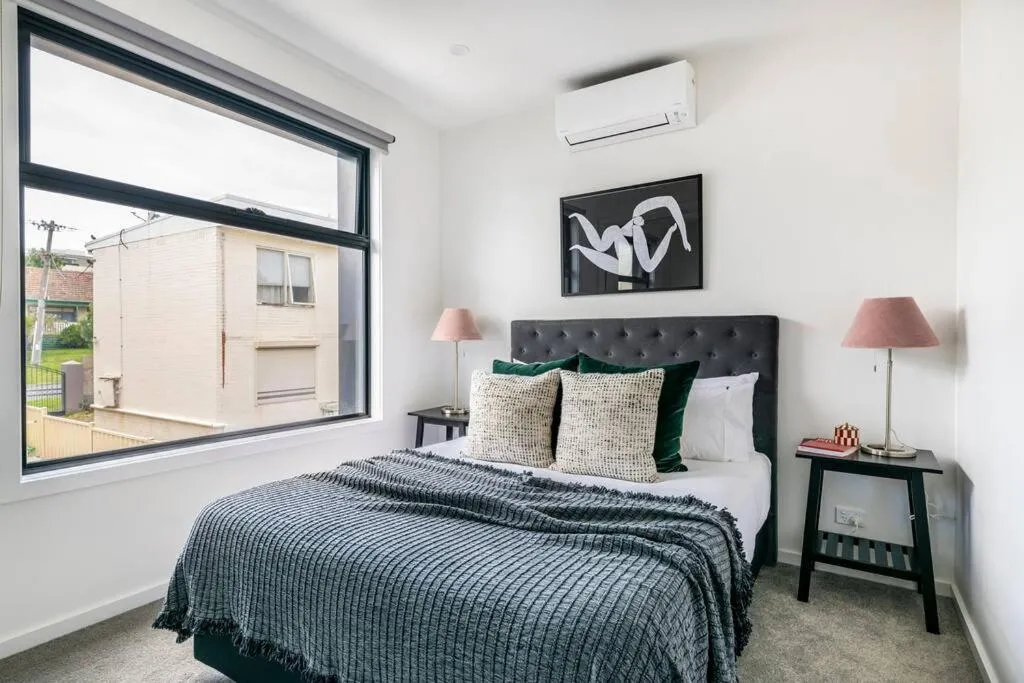 Image 6 of 3 BedroomTownhouse-free parking