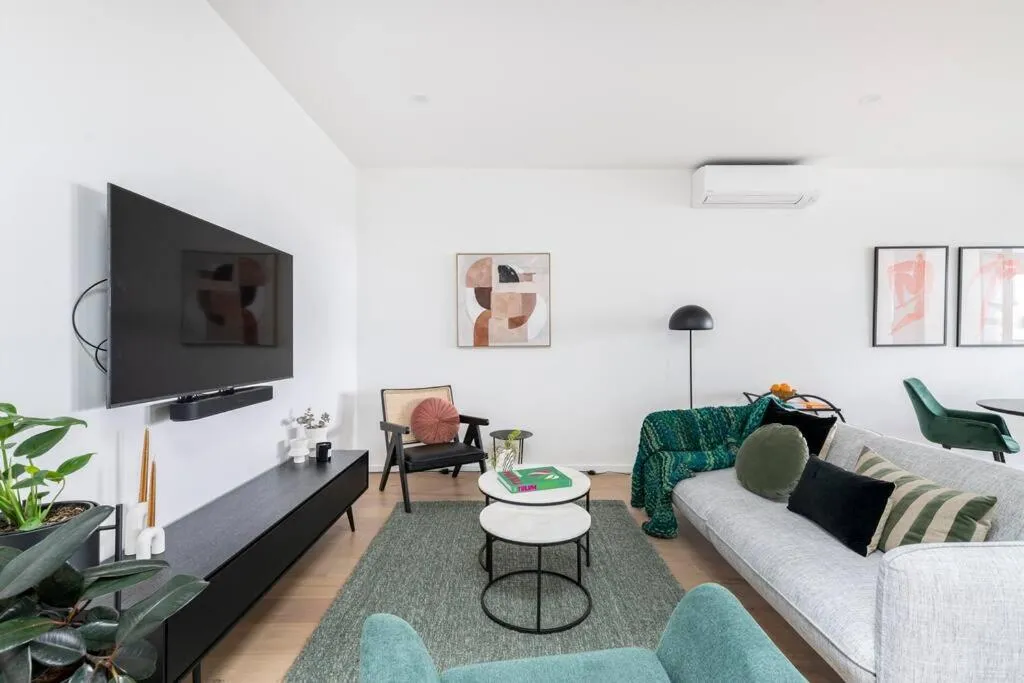 Image 4 of 3 BedroomTownhouse-free parking