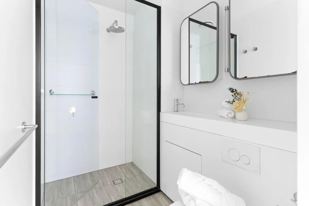 Image 2 of A 2BR Apt Near Melbourne Central & QV Market