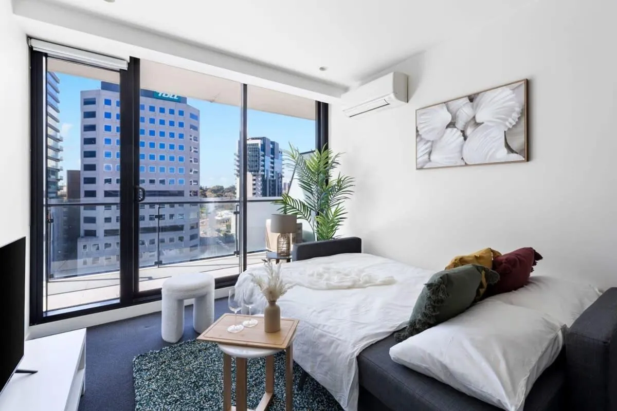 Image 1 of A 2BR Apt Near Shrine of Remembrance FREE Parking