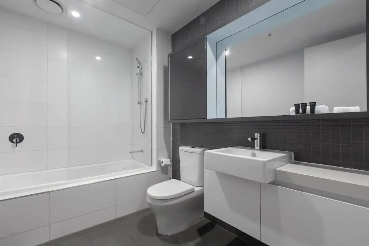 Image 2 of A 3BR Apt Next to Melbourne Zoo FREE Parking