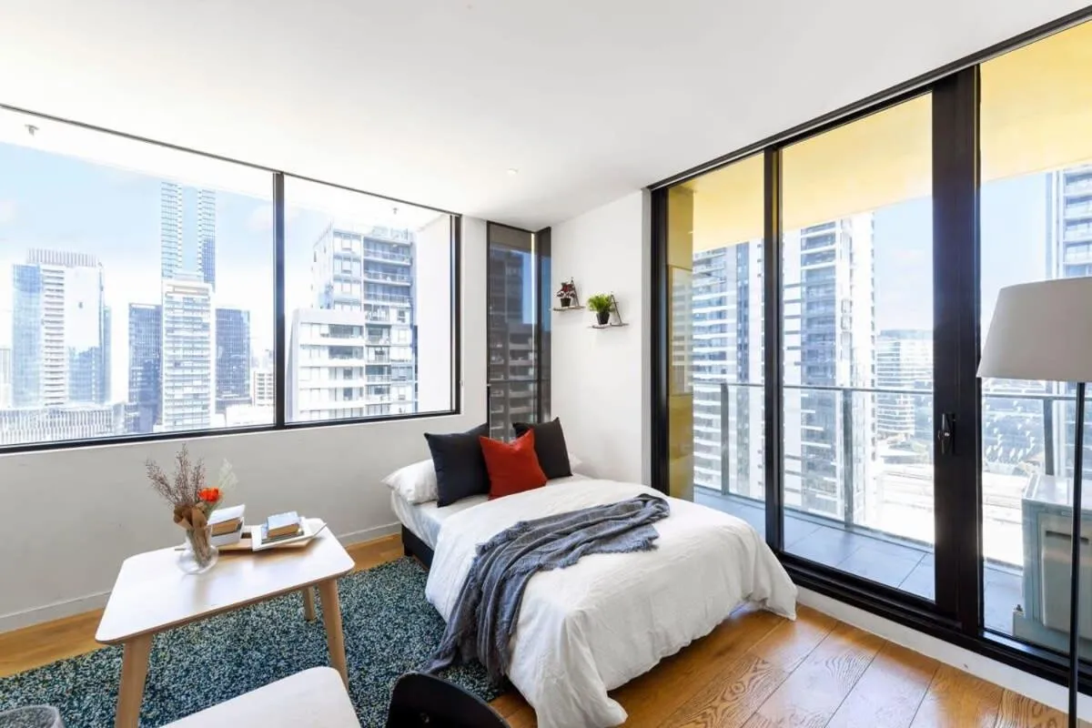 Image 1 of A Chic 2BR Apt City Views Near Southern Cross