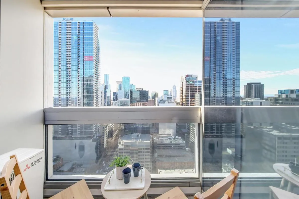 Image 6 of A Chic 2BR Apt Near Southern Cross City Views