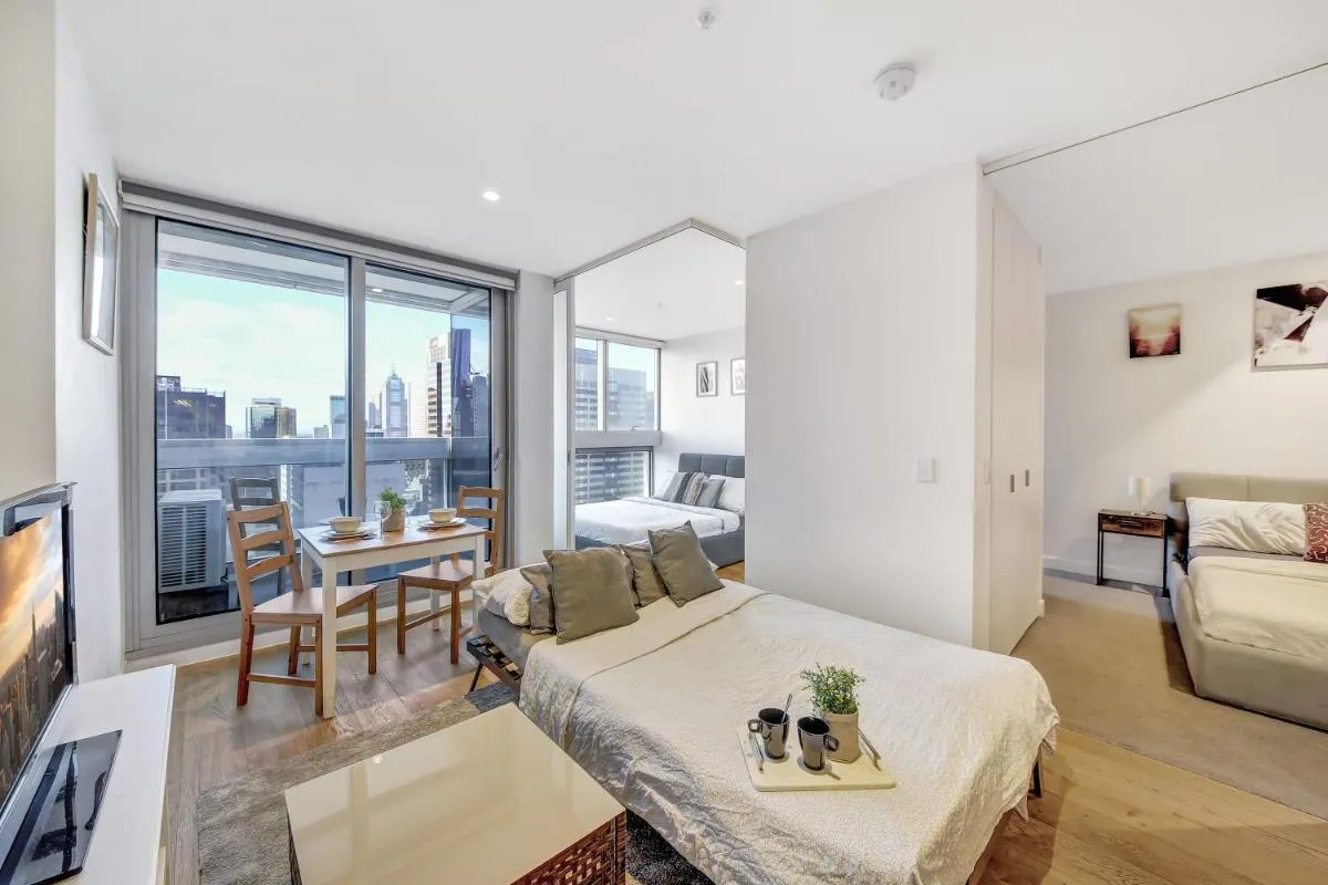 Image 4 of A Chic 2BR Apt Near Southern Cross City Views