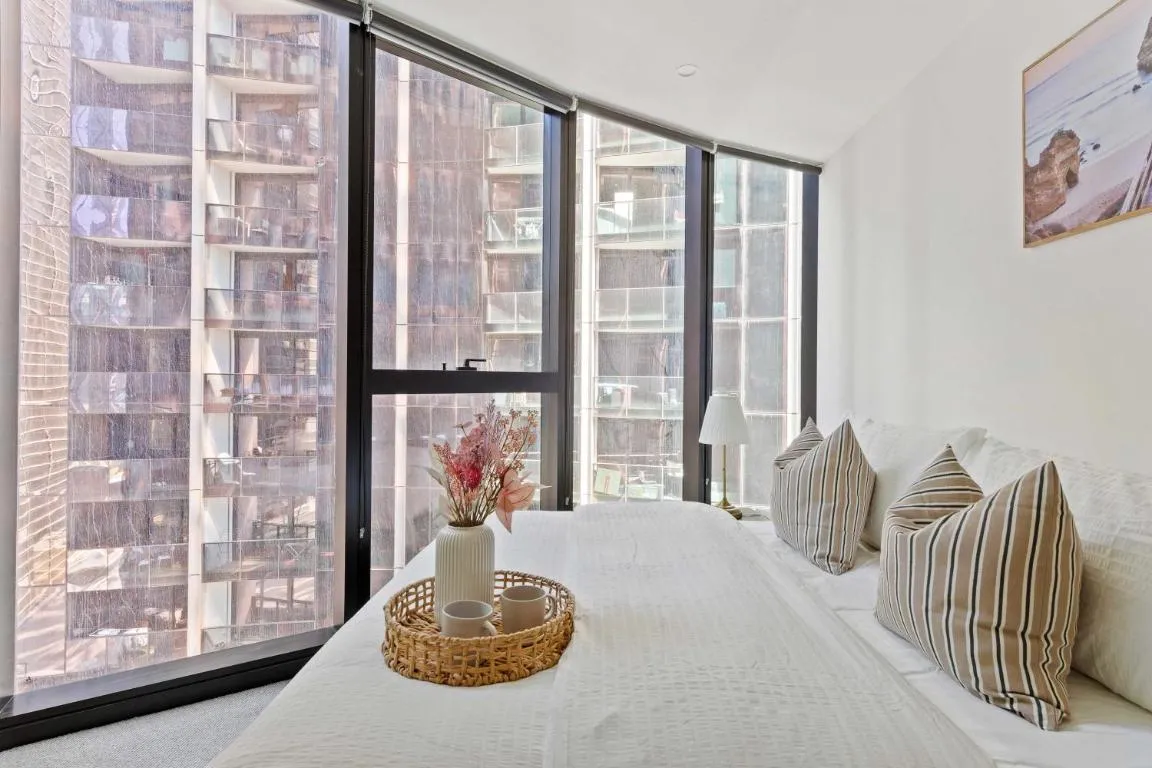 Image of A Chic 2BR Apt Right Next to Melbourne Central