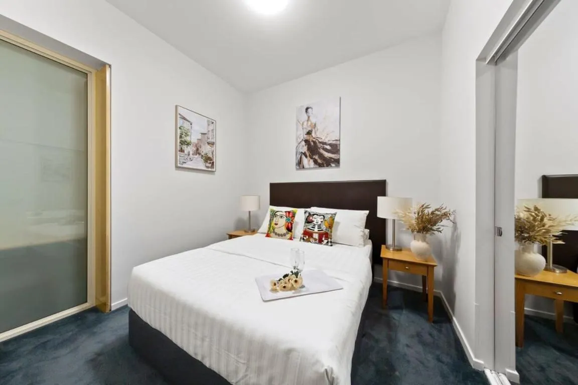 Image of A Chic Apartment on Bourke St Near Chinatown