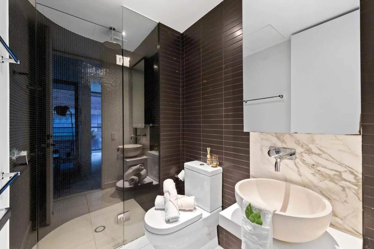Image 2 of A Chic & Comfy 2BR Apt Near Federation Square
