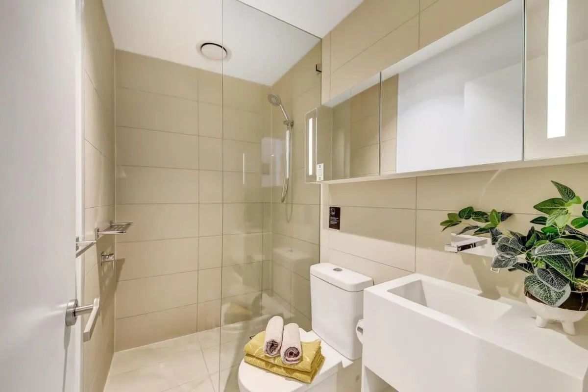 Image 2 of A Comfy 2BR Apt Near Crown & Southern Cross