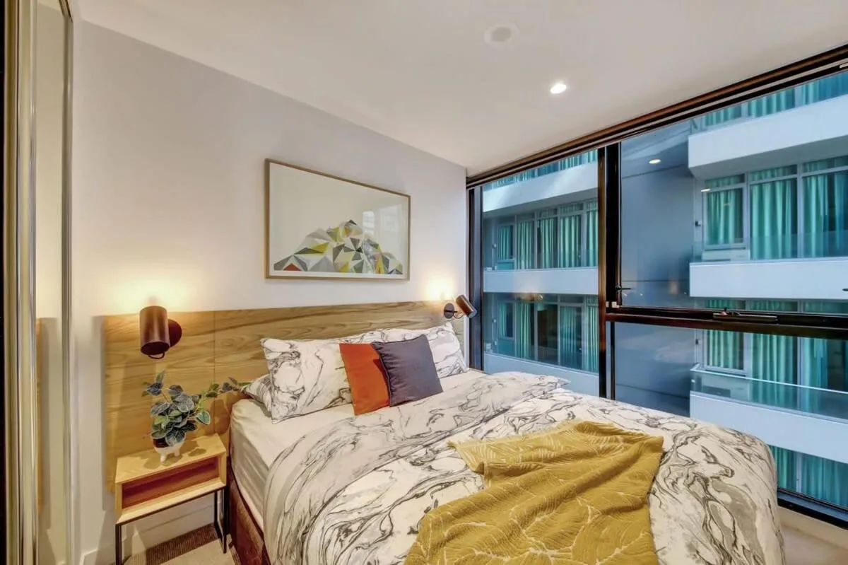 Image 6 of A Comfy 2BR Apt Near Crown & Southern Cross