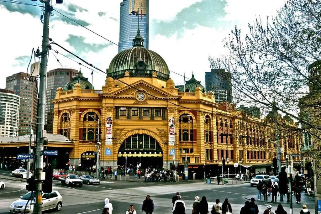 Image 4 of A Comfy 2BR Apt Next to QV & Melbourne Central