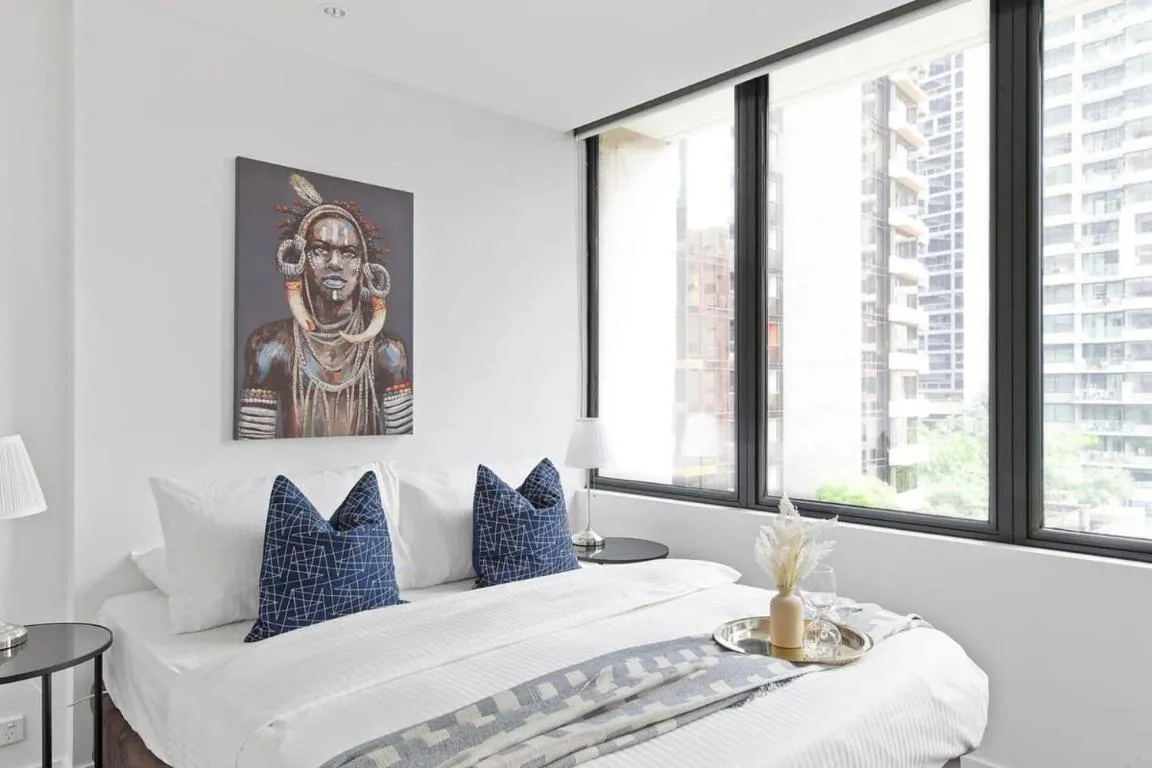 Image of A Cozy 2BR Apt Opposite Southern Cross Station