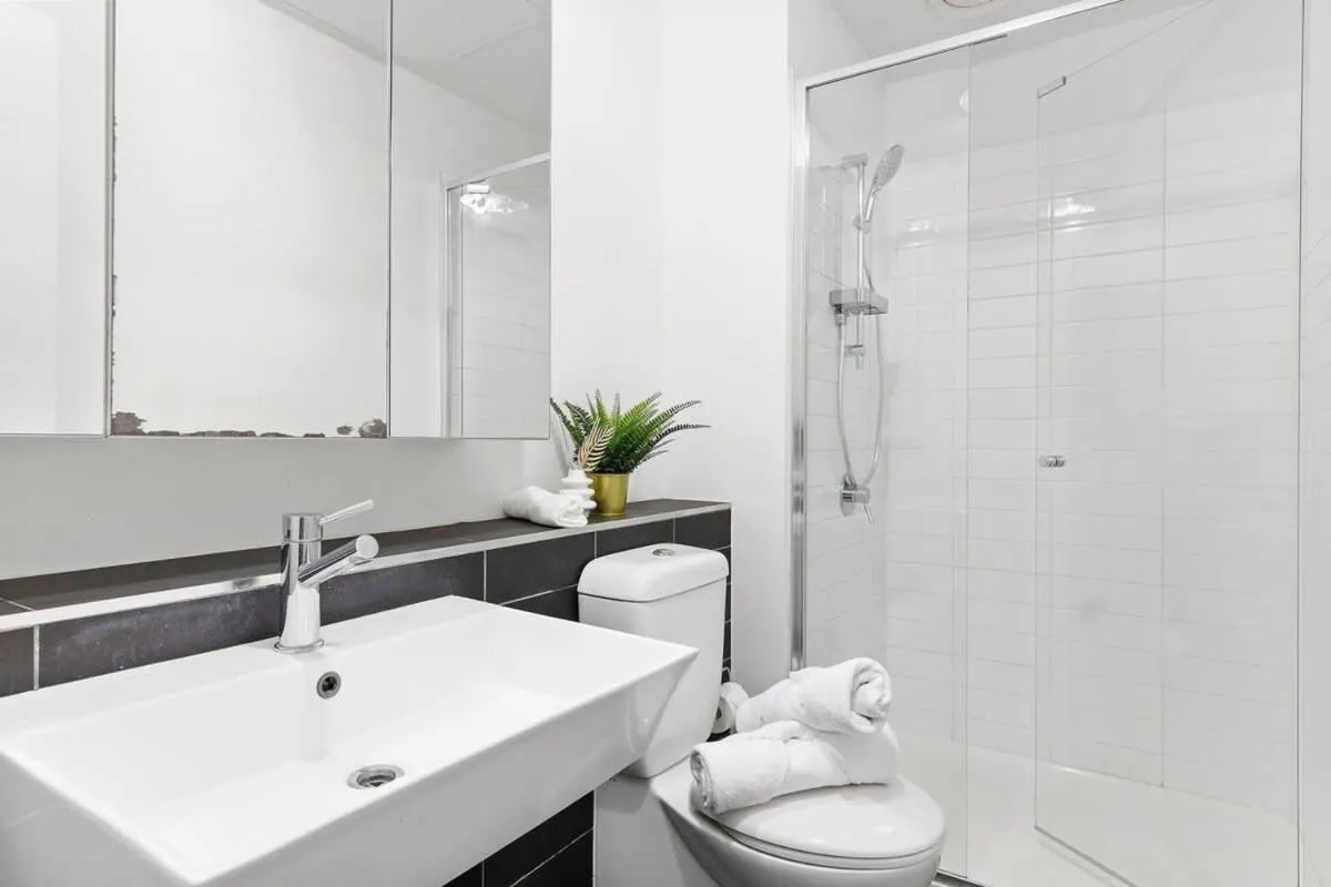 Image 2 of A Cozy 2BR Apt Opposite Southern Cross Station