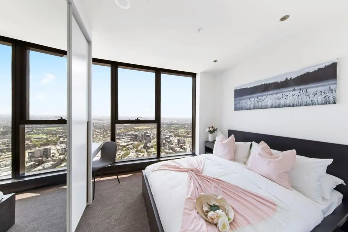 Image of A Cozy 3BR Apt with Panoramic Views FREE Parking