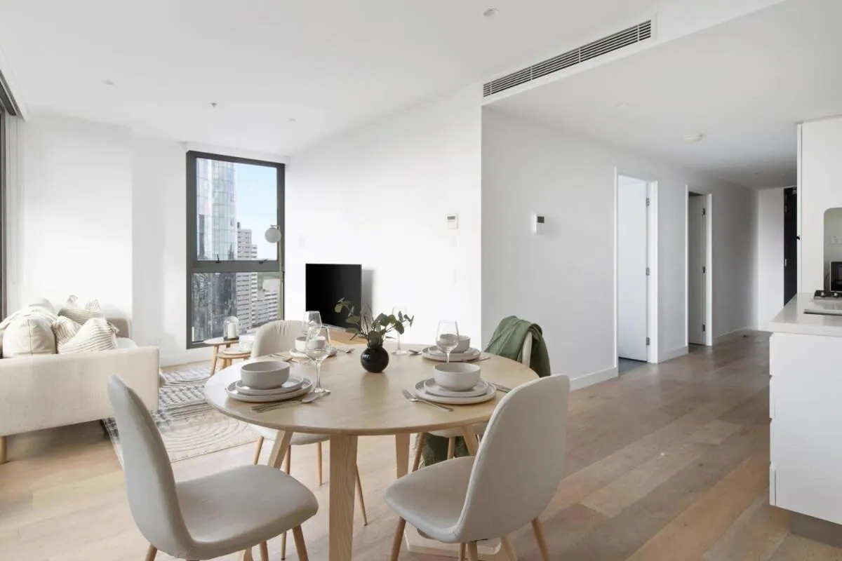 Image 4 of A Cozy Apt with City Views Near Crown Casino