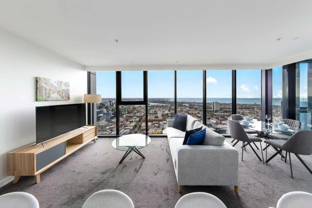 Image 4 of A Lux 2BR Apt with Panoramic Views, FREE Parking