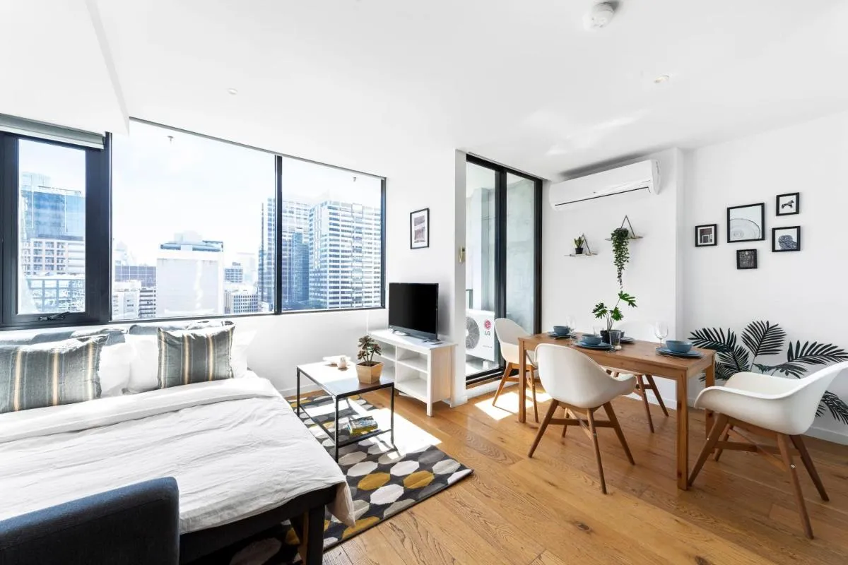 Image 5 of A Spacious & Chic Home Next to Southern Cross