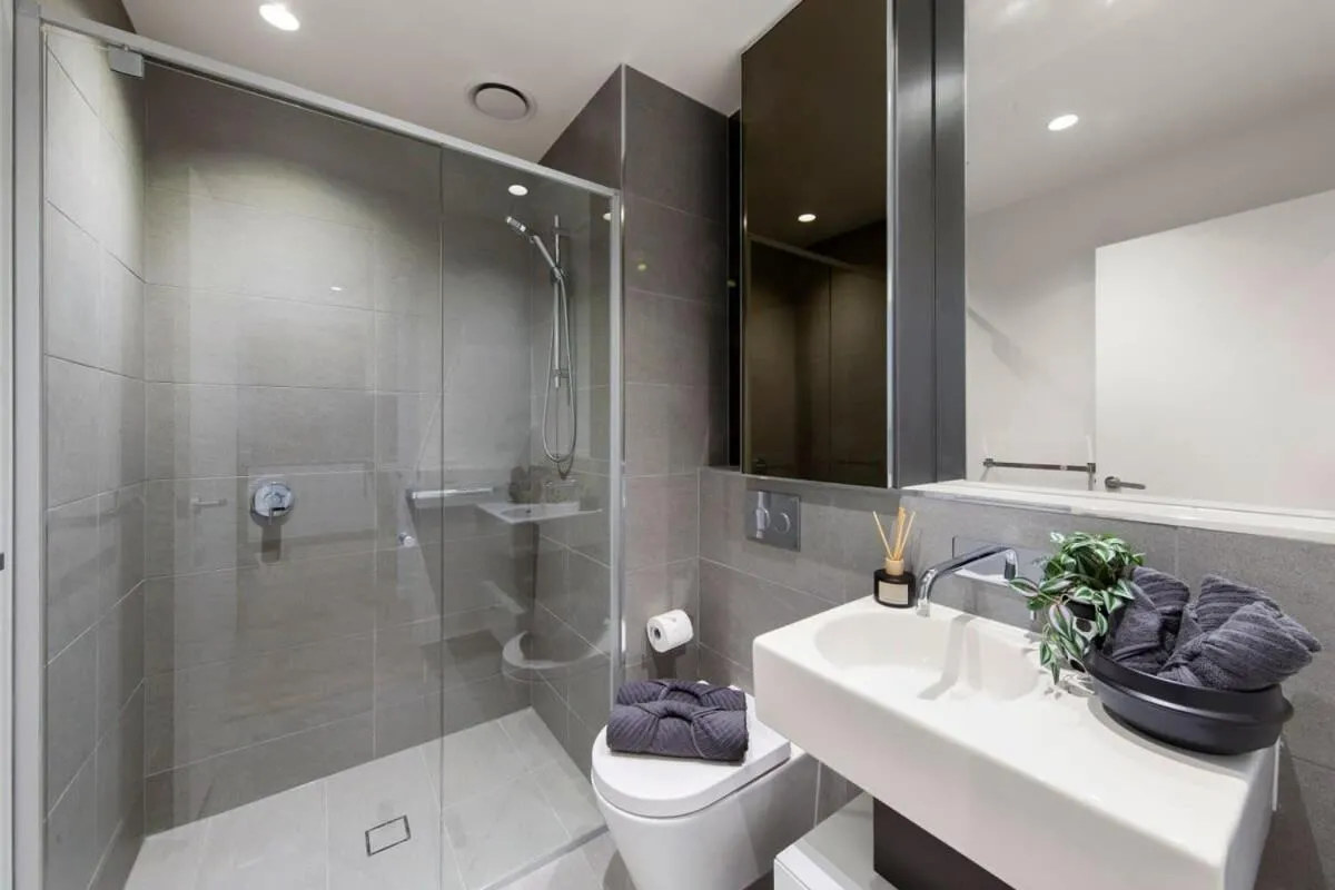 Image 2 of A Spacious & Lux Apt for 5 Next to Southern Cross