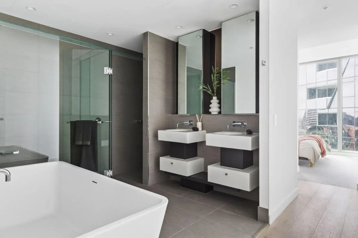 Image 2 of A Stylish 3BR Apt with Harbour Views FREE Parking