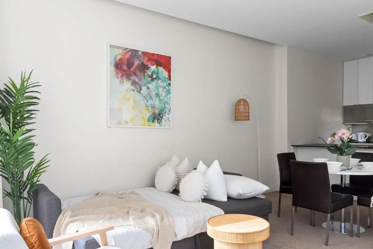 Image 3 of A Stylish & Central 2BR Apt Near Flinders Station