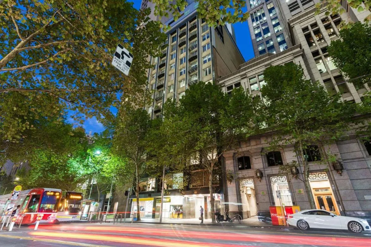 Image 5 of A Stylish & Central 2BR Apt Near Flinders Station