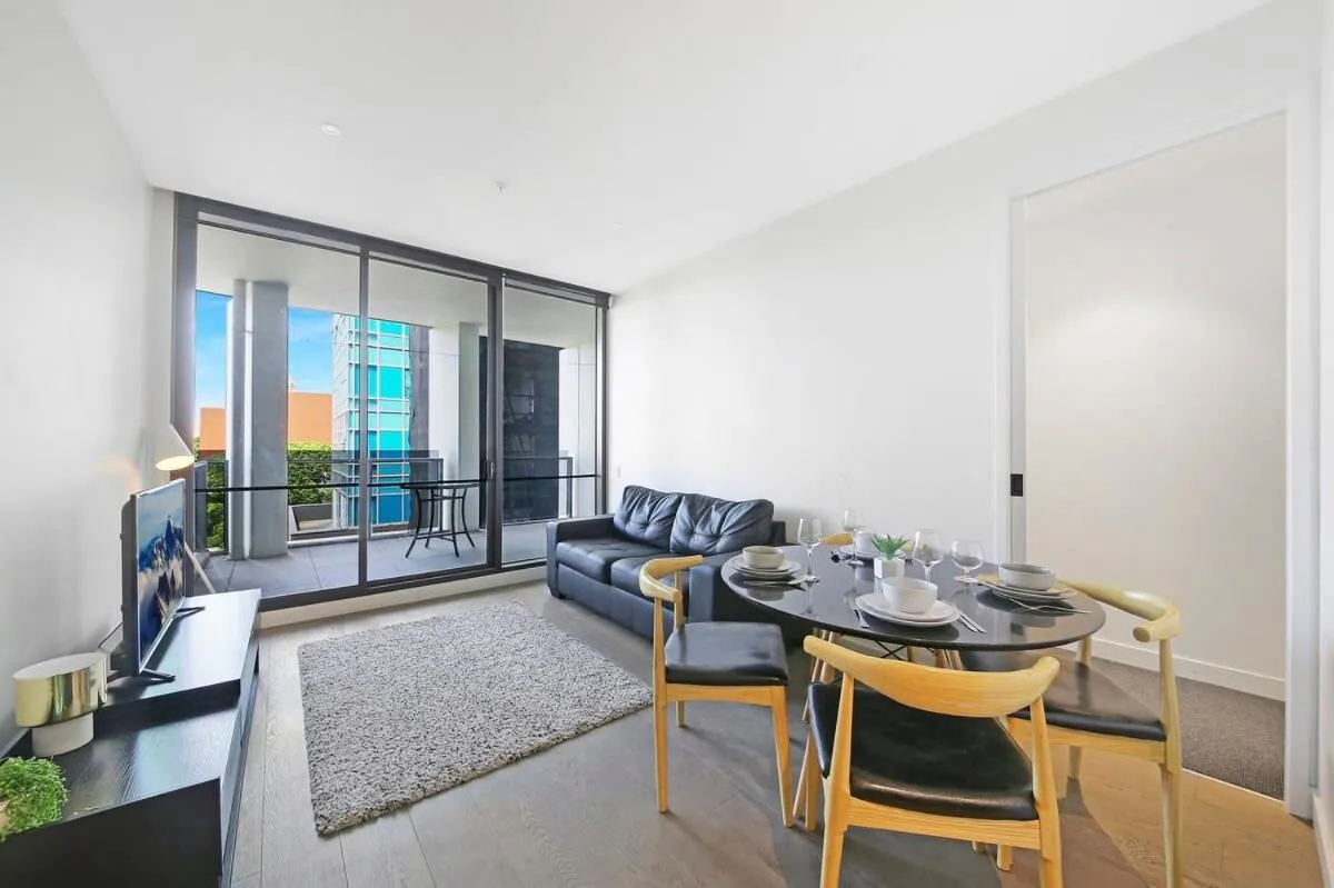 Image 3 of A Stylish & Cozy 2BR Apt Near Melbourne Central