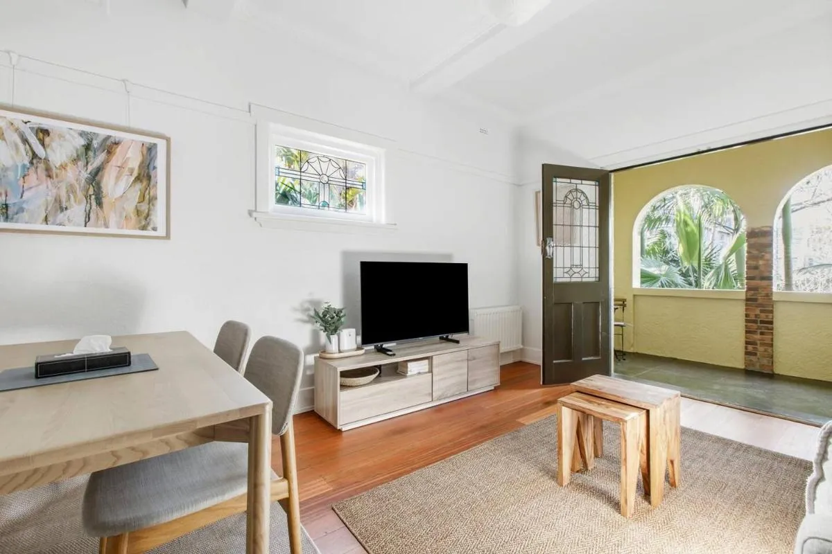 Image 4 of Acland Art Deco – Coastal Chic by St Kilda Beach