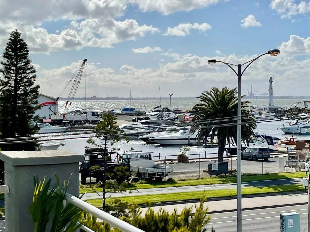 Image 5 of Amazing Beachfront & City Views 2 bed 2 bathroom
