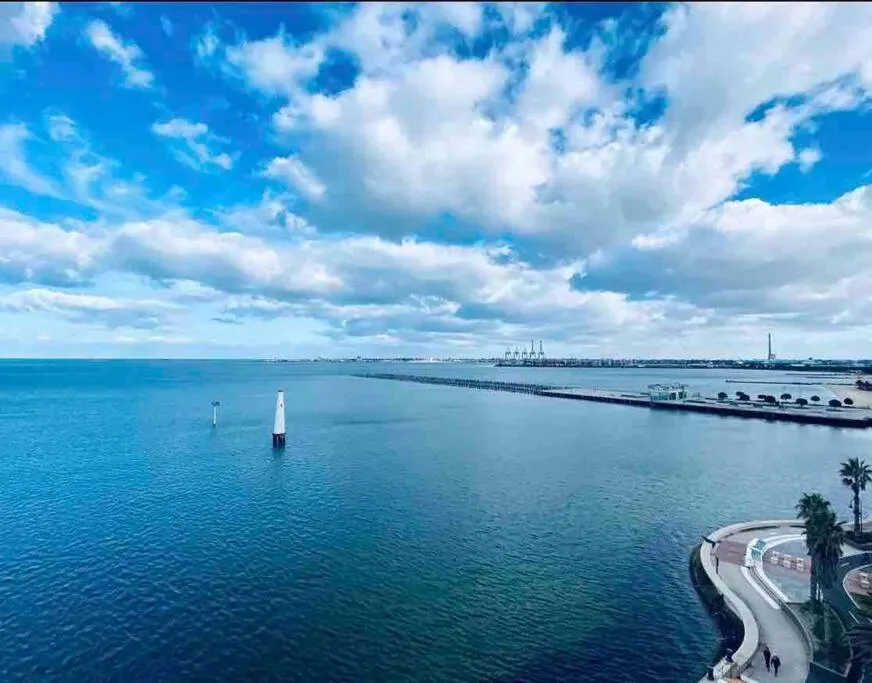 Image 1 of Amzing Ocean View Spacious Three Bedrooms Apartment Port Melbourne