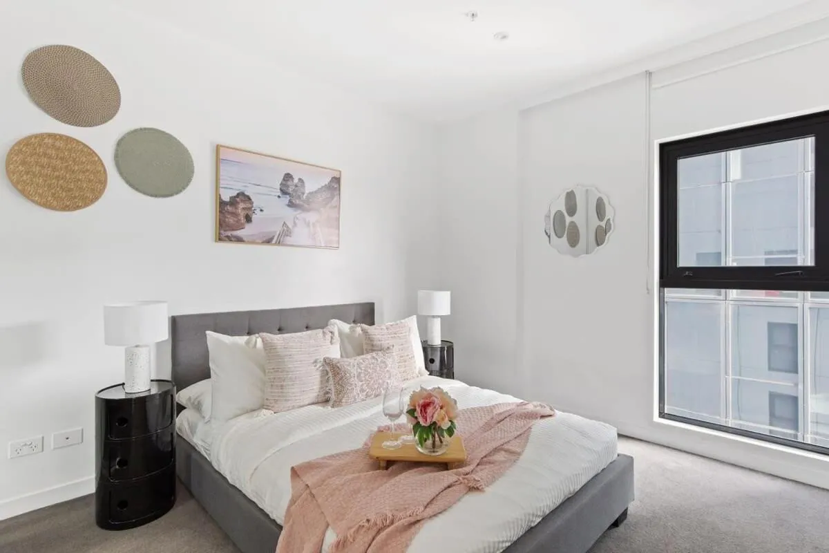 Image 1 of An Amazing 2BR Apt with City Views in Southbank
