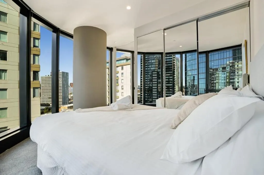 Image 1 of Australia 108 – Prestigious Southbank Level 14 Apt