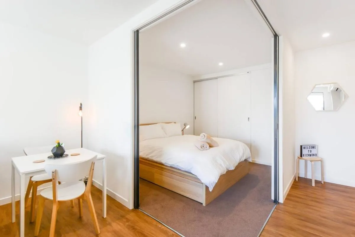 Image 1 of ‘BOWIE’ Sun soaked Comfort in the Heart of Richmond