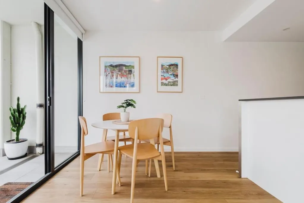 Image 4 of Bay Street Terrace – Spacious Indoor-Outdoor Design