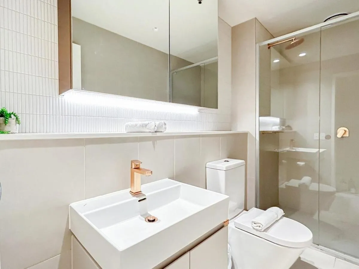 Image 2 of Beautiful City View 2br1ba In Melbourne Cbdwifi