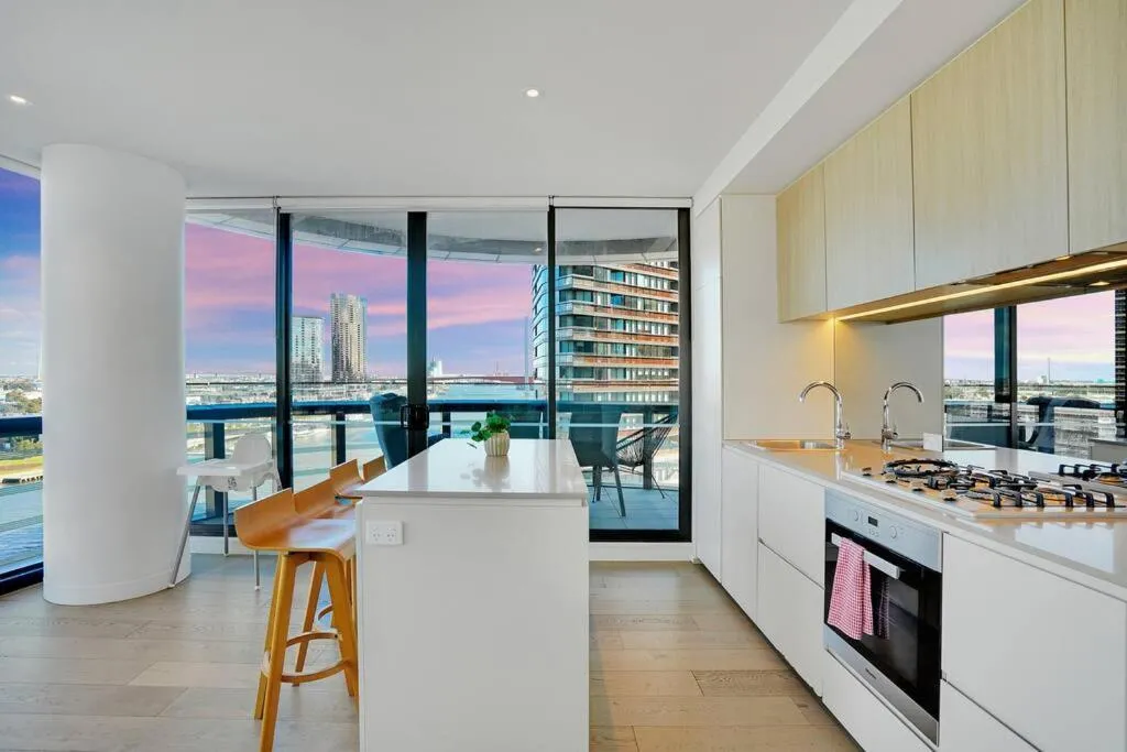 Image 3 of Breathtaking Views Over The Water- Spacious 2B2B1C