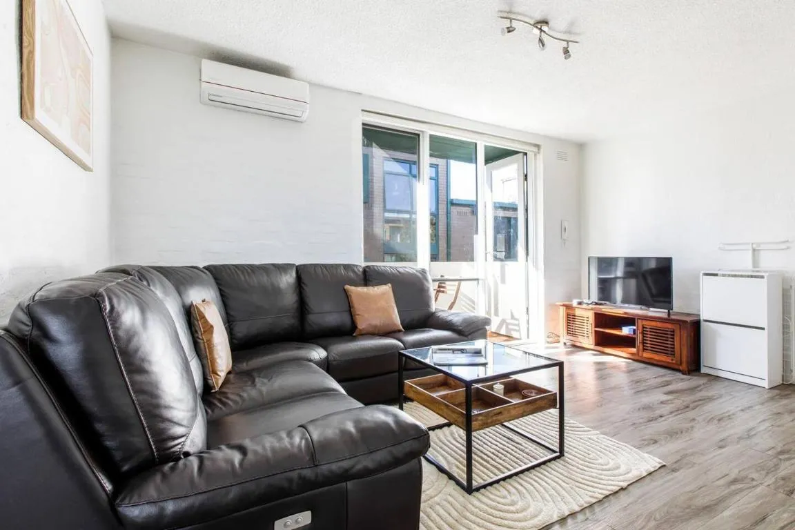 Image of Bridport Rest – A Relaxed Albert Park Abode