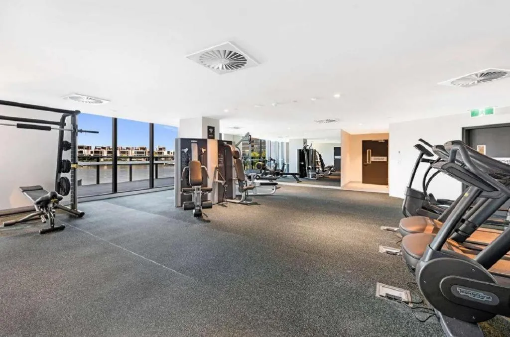 Image 5 of Brilliant Collins Wharf Waterfront Condo