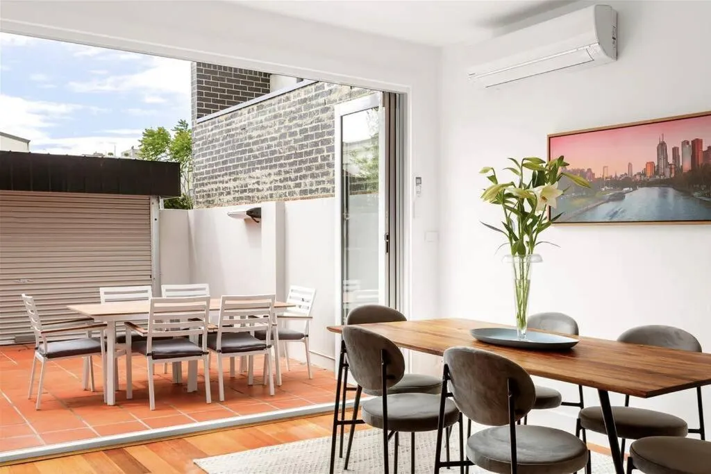 Image of Brilliant Port Melbourne Central Townhouse