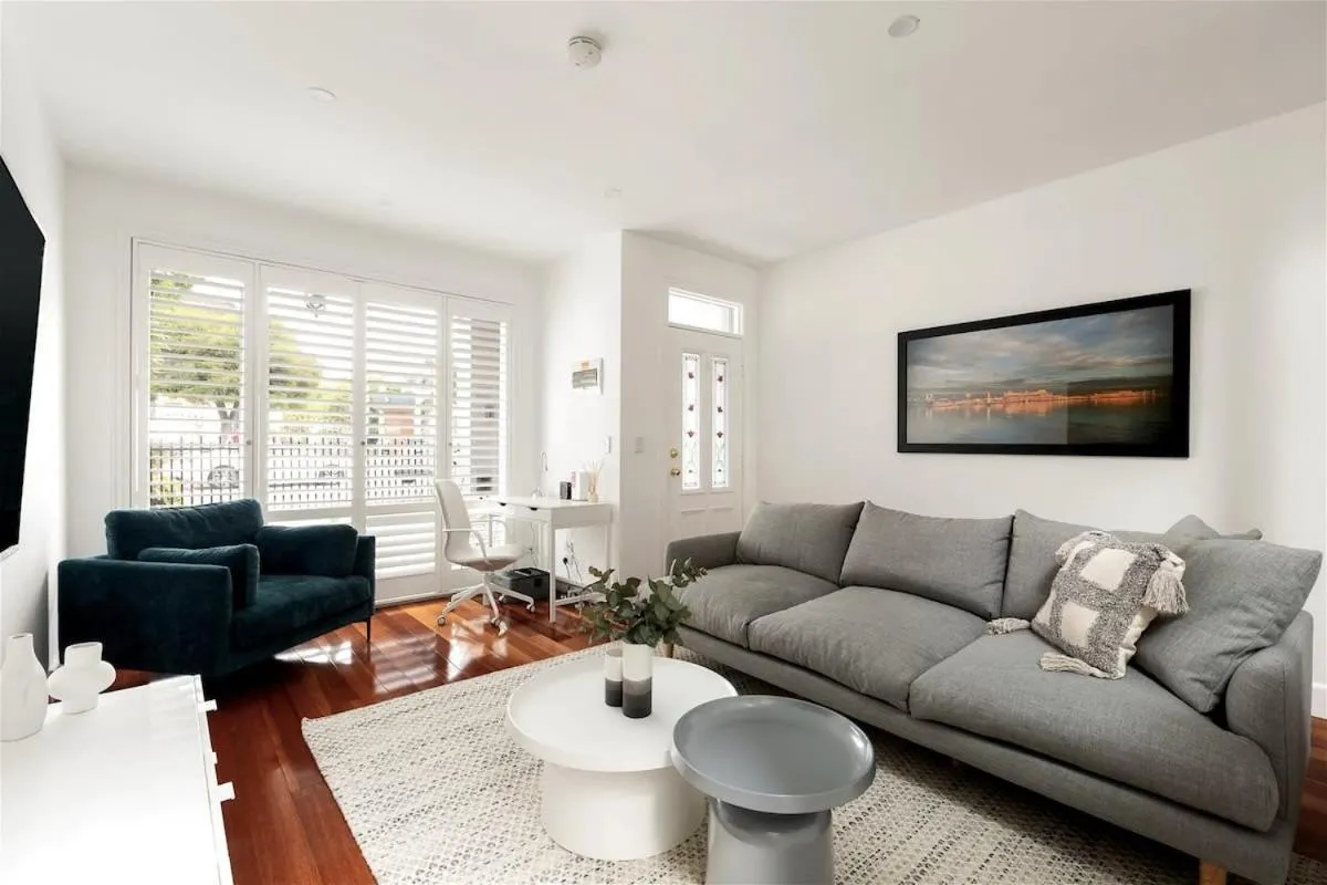 Image 4 of Brilliant Port Melbourne Central Townhouse
