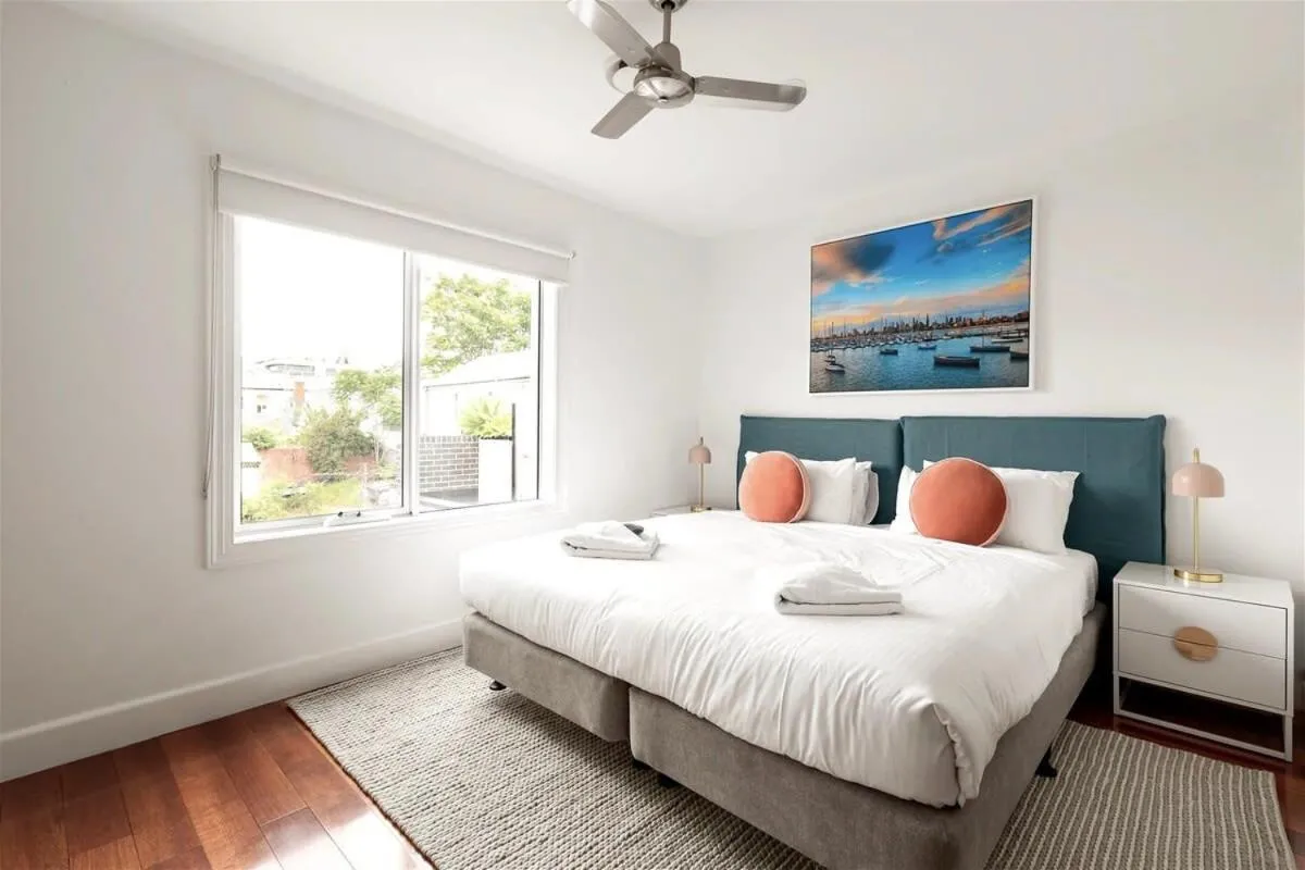 Image 1 of Brilliant Port Melbourne Central Townhouse