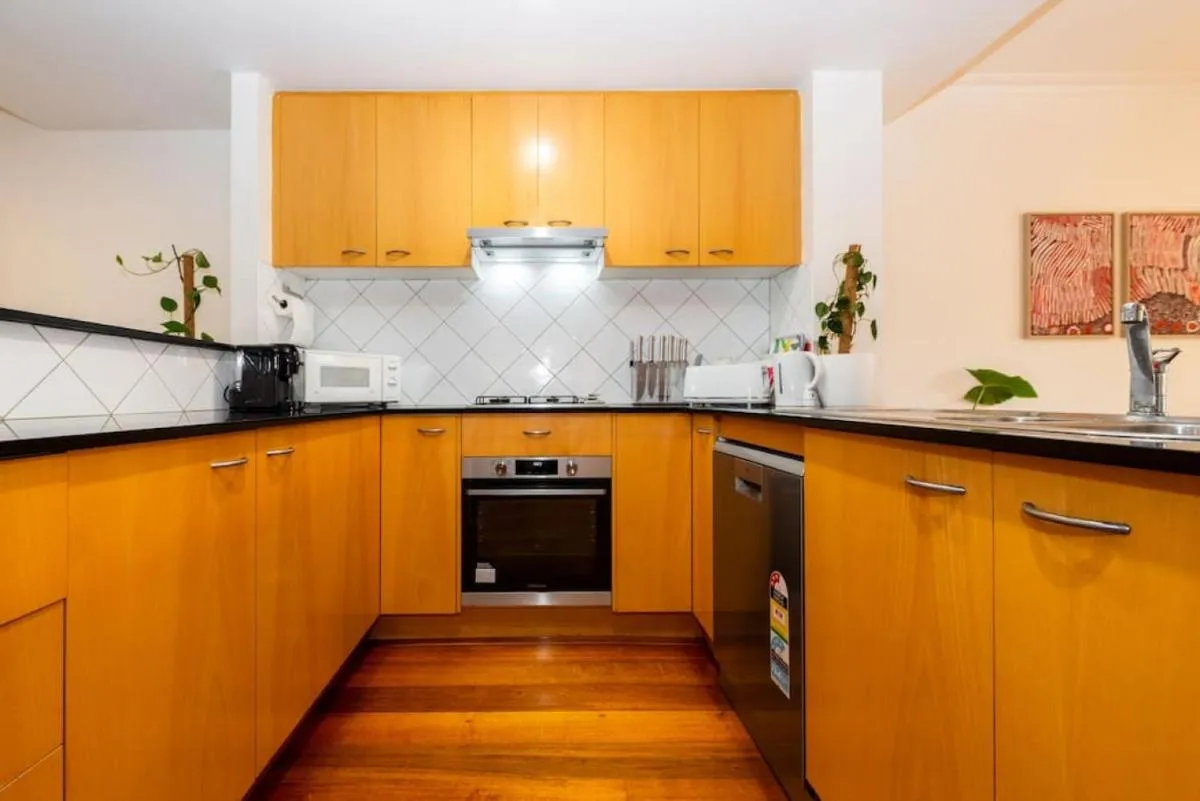 Image 4 of Brunswick 3bdrm townhouse, with parking by Custom Bnb Hosting