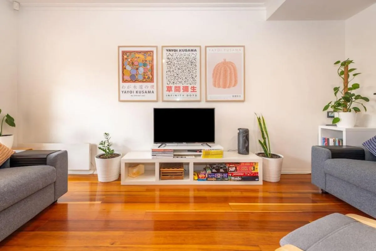 Image 6 of Brunswick 3bdrm townhouse, with parking by Custom Bnb Hosting