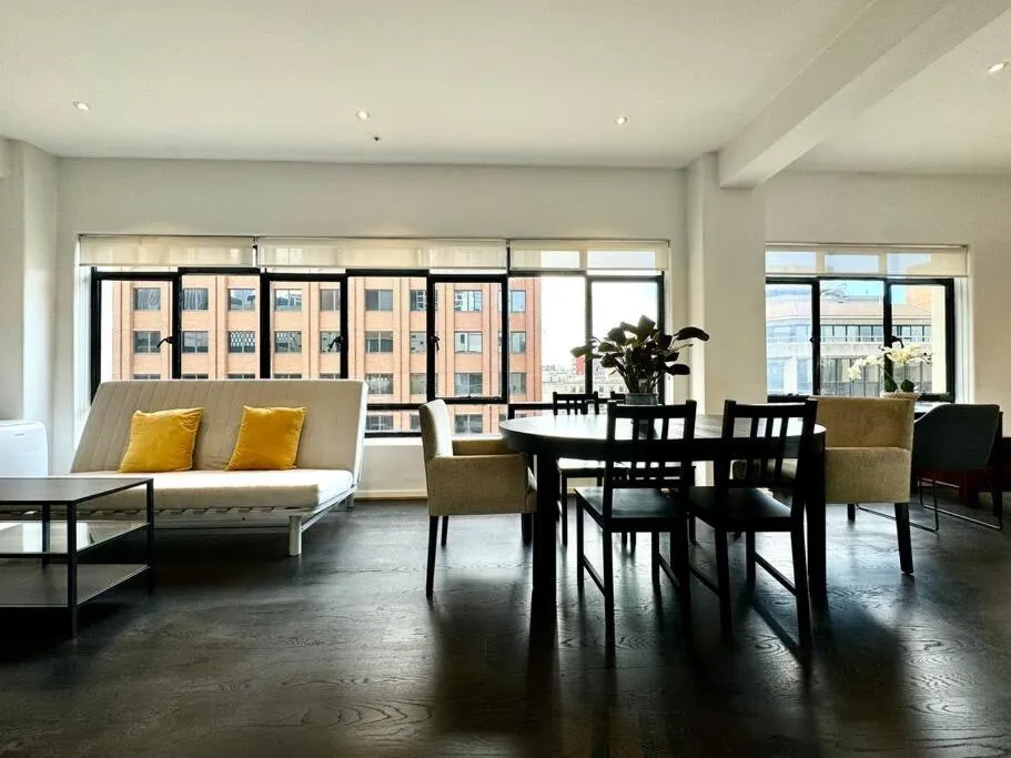 Image 3 of CBD Comfy 2Bedder Walking Distance to CrownComplex