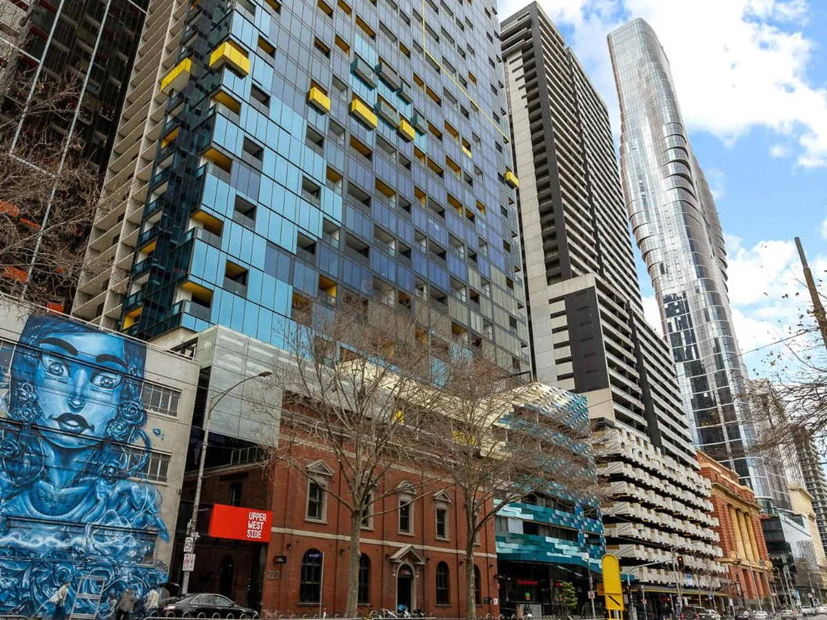 Image 6 of CBD Modern 2B2B Apt, Indoor Pool Sauna, Nice view