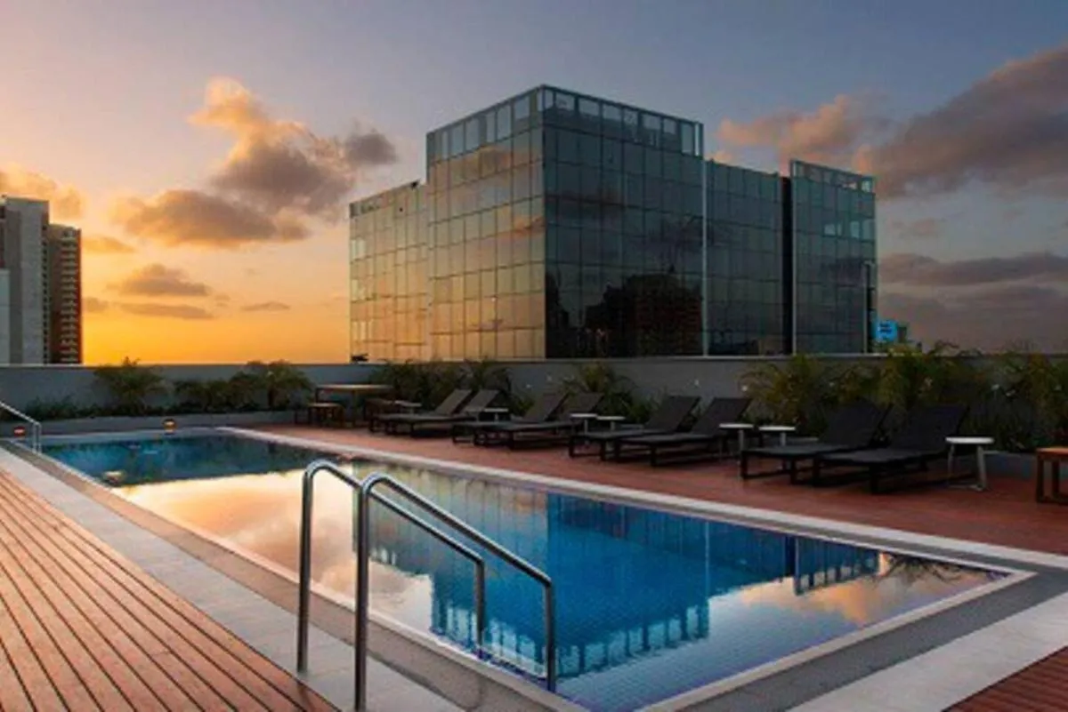 Image 3 of CBD Serenity with Luxury Rooftop Pool and Parking