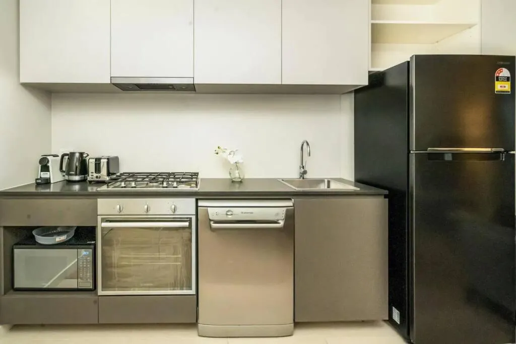 Image 4 of CBD Skyline 2 Bedroom Apartment